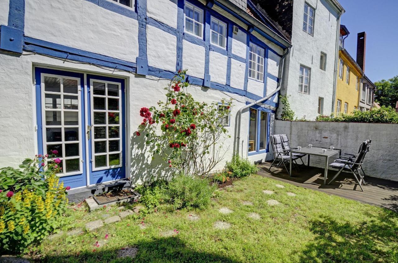 Fewo1846 - Villa Windschief - Uriges Fachwerkhaus Auf 3 Ebenen Mit Garten Im Stadtzentrum Flensburg Luaran gambar